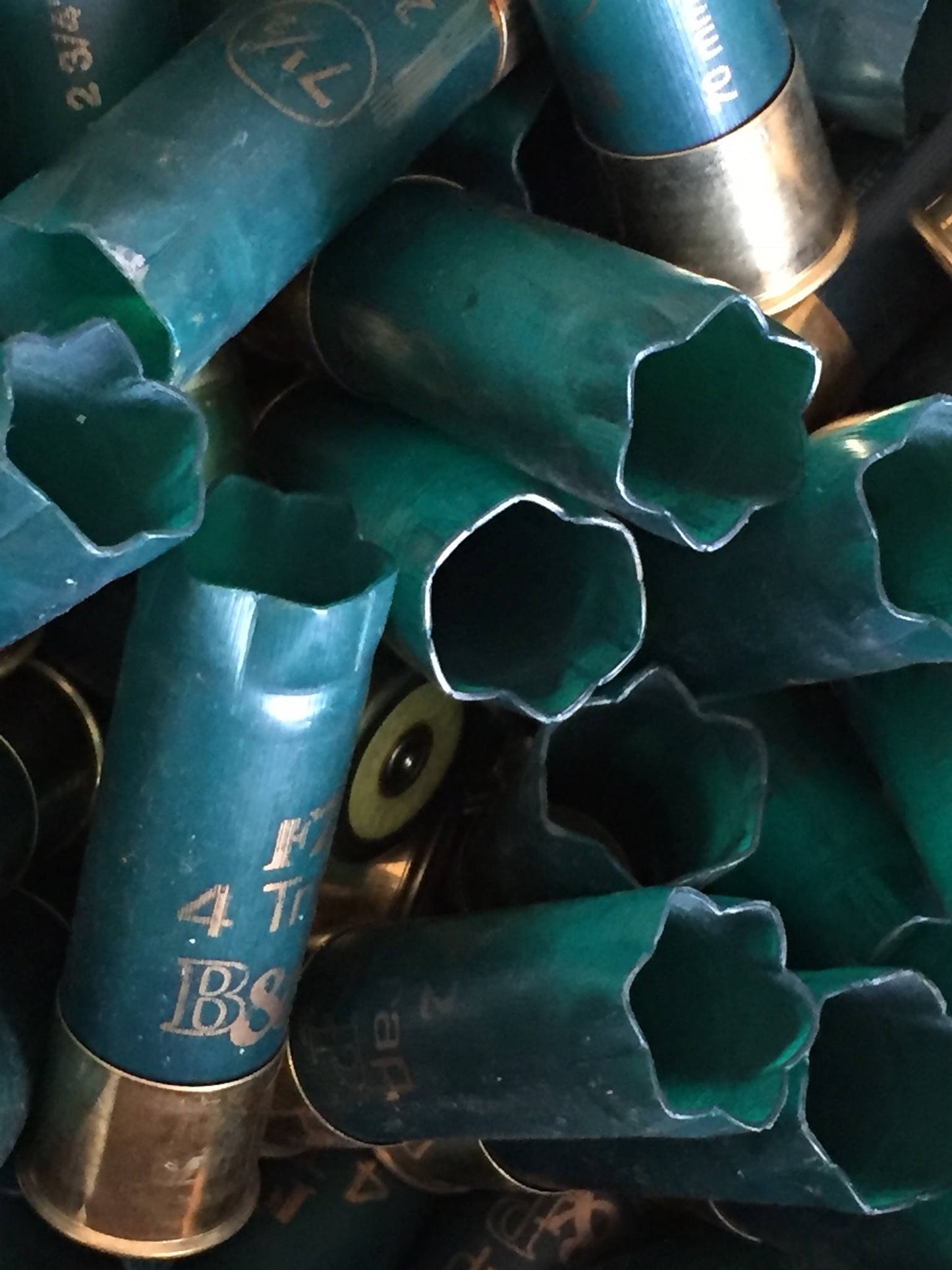 Empty Shotgun Shells Green Hulls Huge Lot 200 PCS 12 Gauge Once Fired Hulls Spent Ammo Shotshells Cartridges DIY Crafts